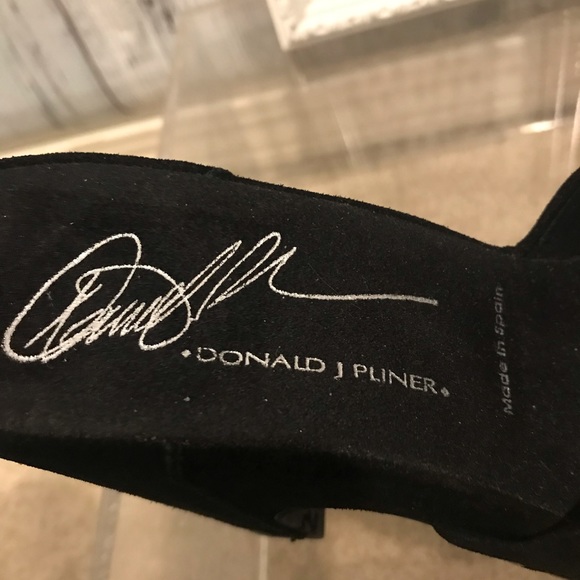 NWOT DonaldJ Pliner black suede platform slides - Picture 6 of 6